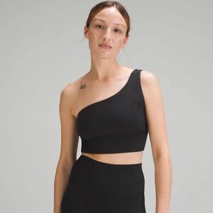NWT size 6 lululemon asymmetrical bra